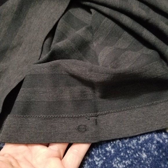 Lulu Lemon Black Striped Women's Tank Top - Picture 2 of 7